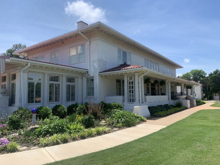 Sikes Abernathie - Marland Grand Home